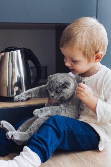 Khi dạy trẻ về con vật điều quan trọng đầu tiên là yếu tố an toàn